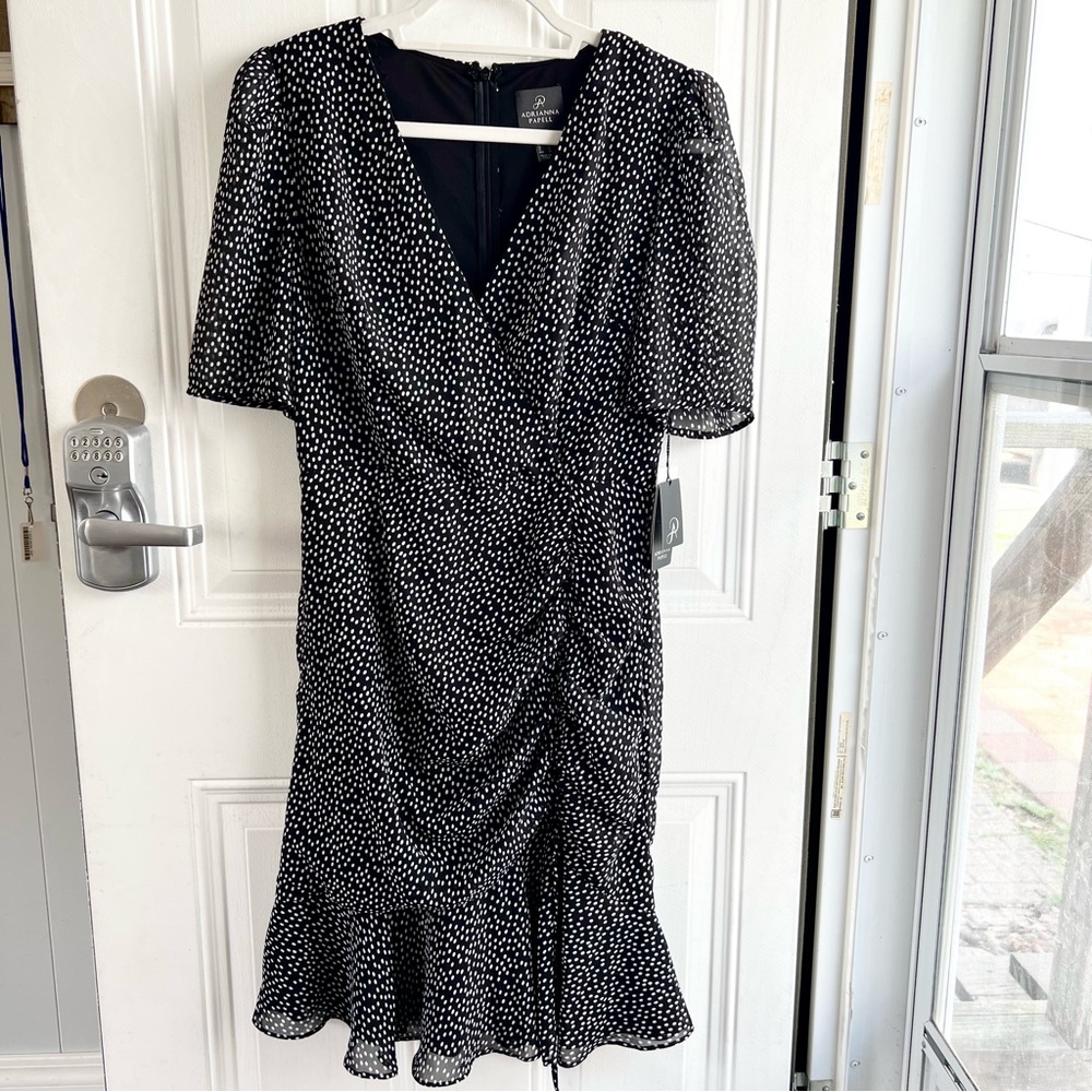 Adrianna Papell black and white women’s polka dot dress. Size 6